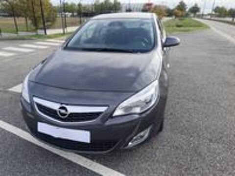 Astra 1.4 Turbo 140 ch Cosmo Pack 2012 occasion 28260 Gilles