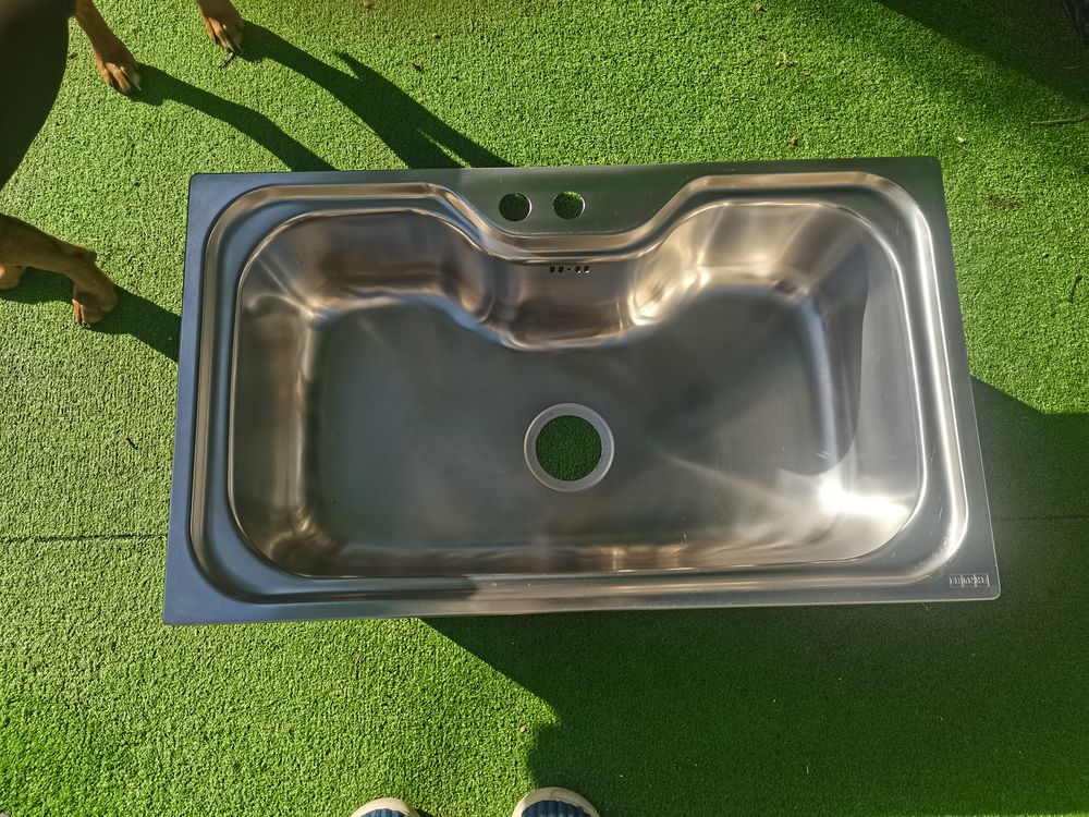 &Eacute;vier Franke neuf avec tous ses accessoires. Cuisine