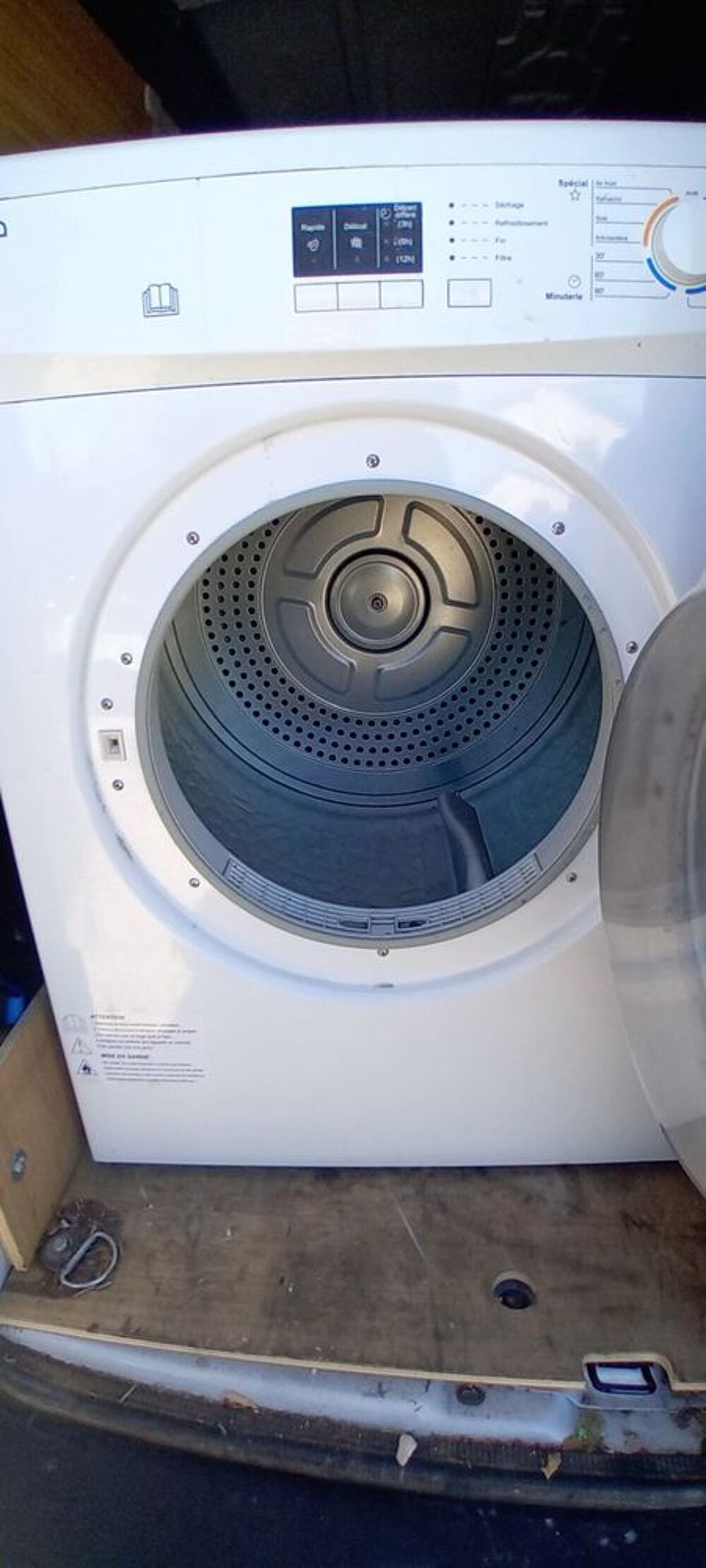 
S&egrave;che-linge &agrave; &eacute;vacuation AYA Electroménager