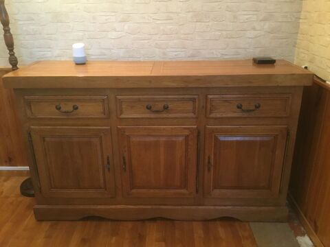 Buffet en chne massif 
0 Suresnes (92)