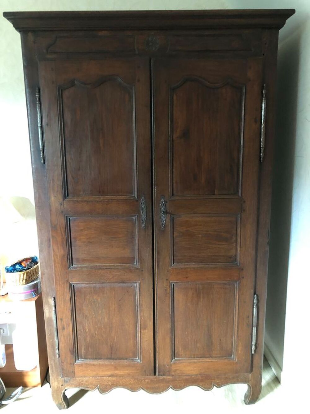 Belle armoire milieu 18&egrave;me si&egrave;cle Meubles