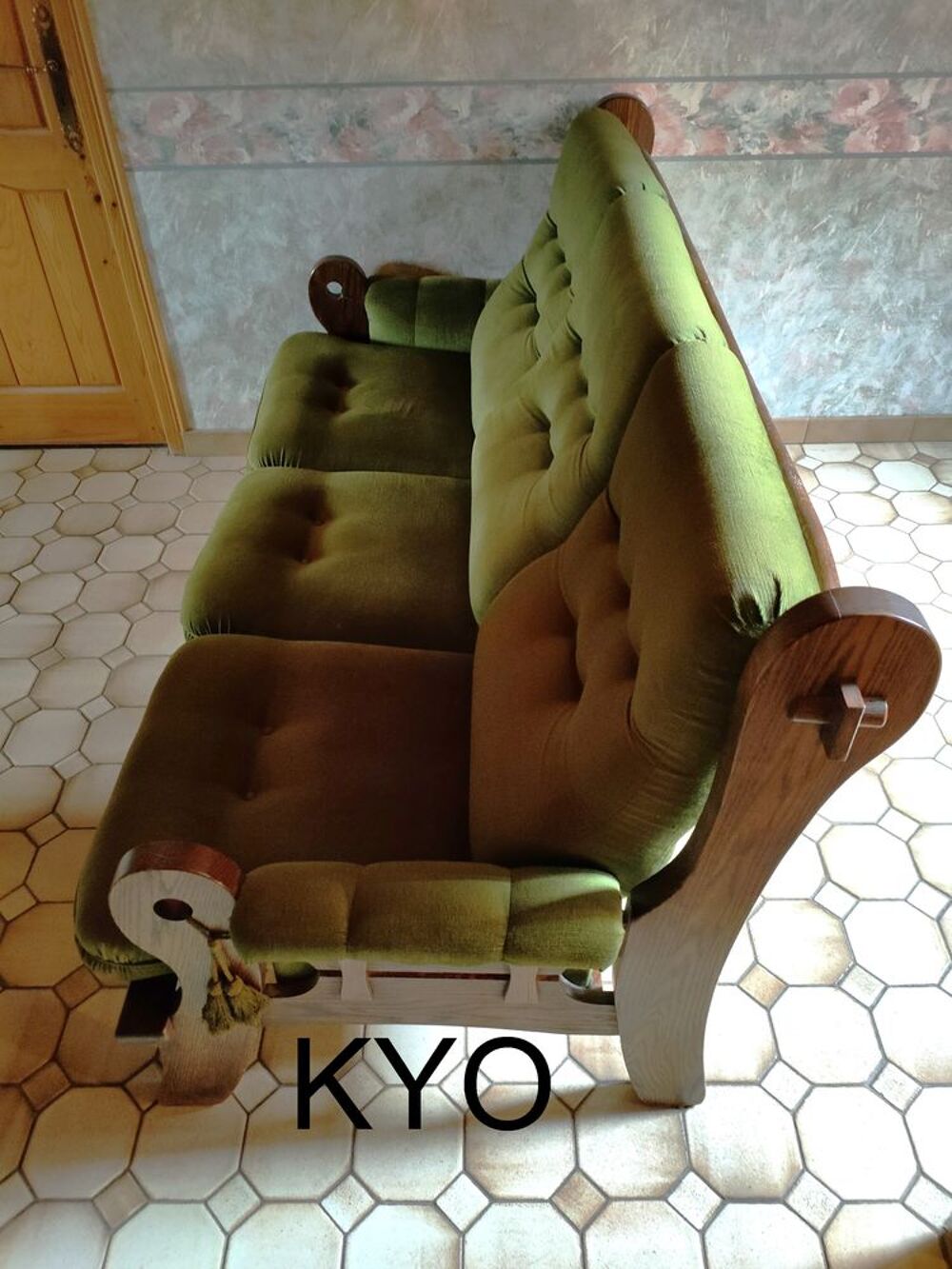 Canap&eacute; droit fixe 3 places, accoudoirs, 194 cm velours vert Meubles