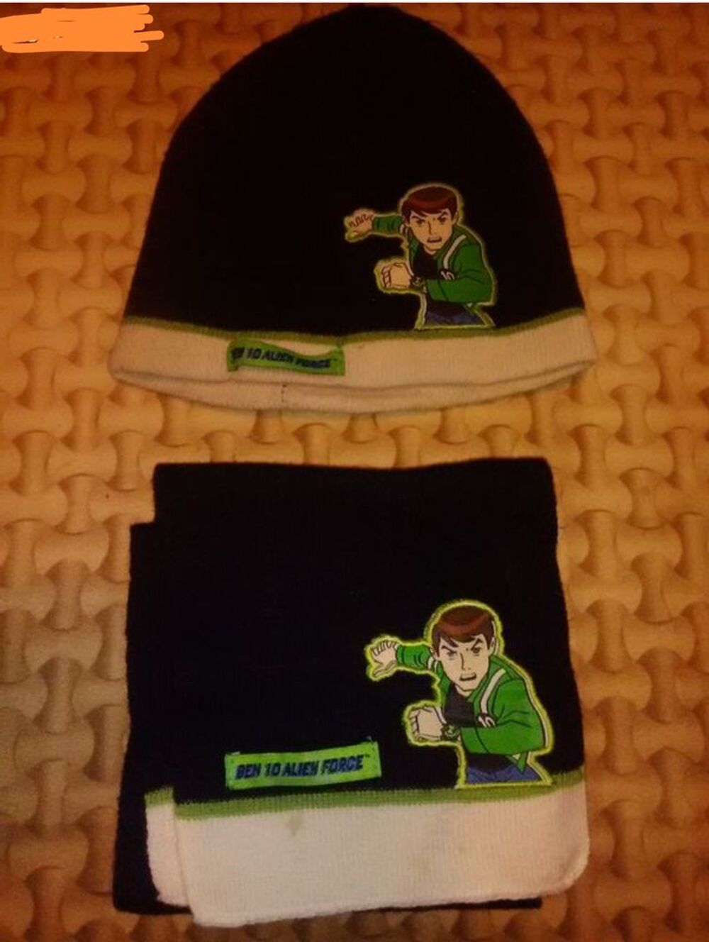 Lot bonnets + &eacute;charpes Vêtements enfants