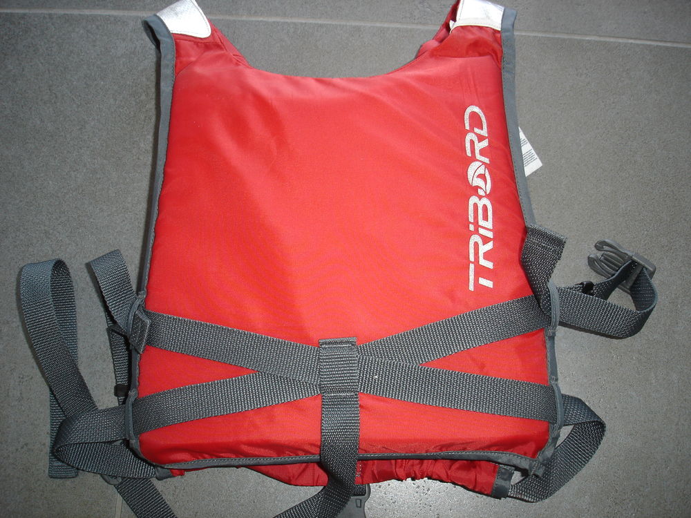 NOURRICE Carburant 25 Litres avec jauge YAMAHA pour Bateaux. Sports