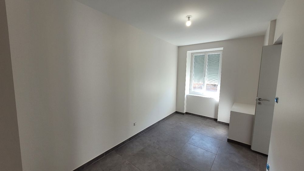 Location Appartement Sarcey appartement T2 entièrement rénové Saint-pierreville