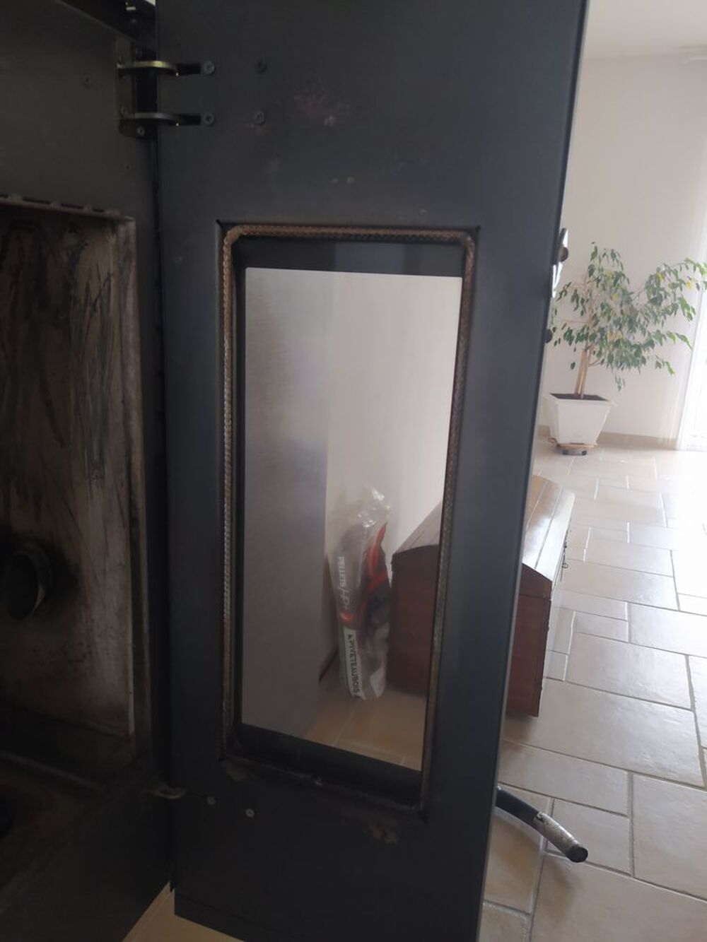 Po&ecirc;le &agrave; granul&eacute; de marque CADEL Electroménager