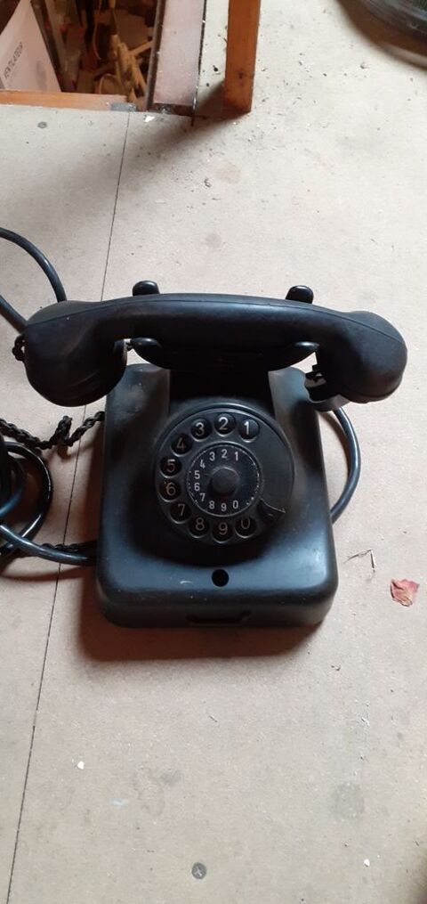 tlphone en baklite noire Siemens 50 Fontenay-Trsigny (77)
