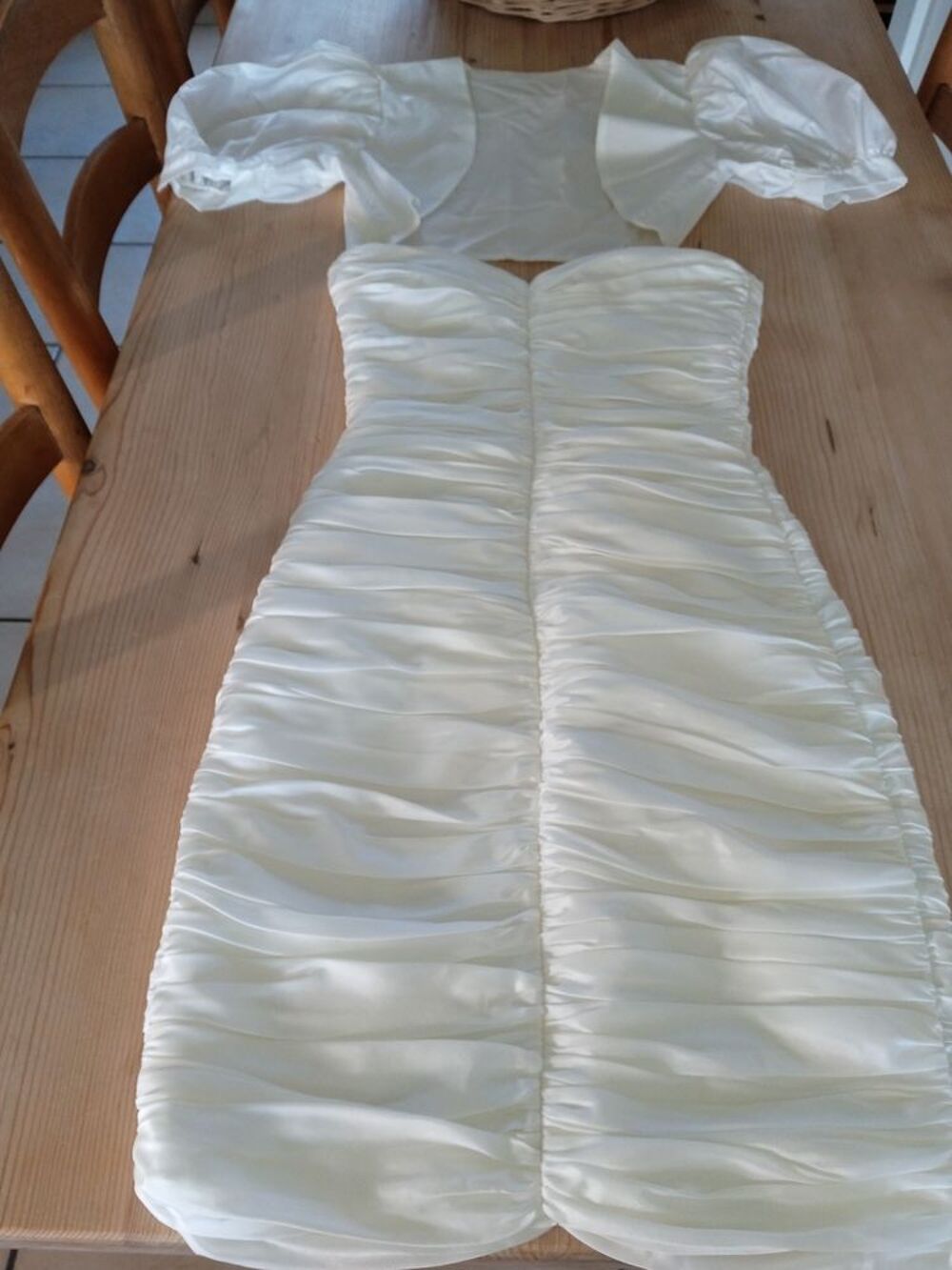 Robe de mari&eacute;e Vêtements