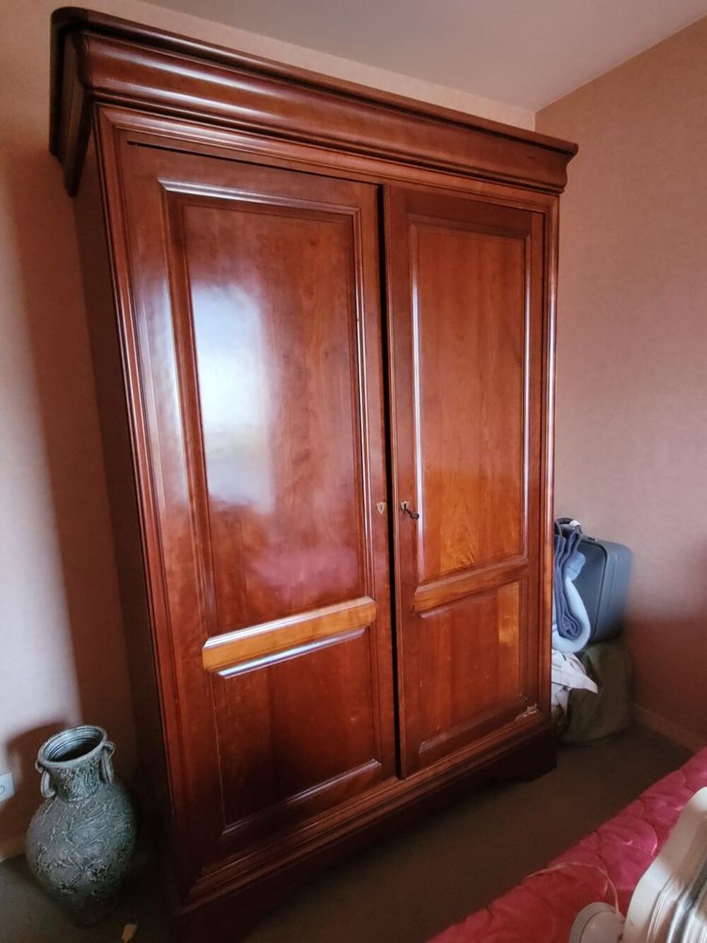 Armoire merisier en excellent &eacute;tat Meubles