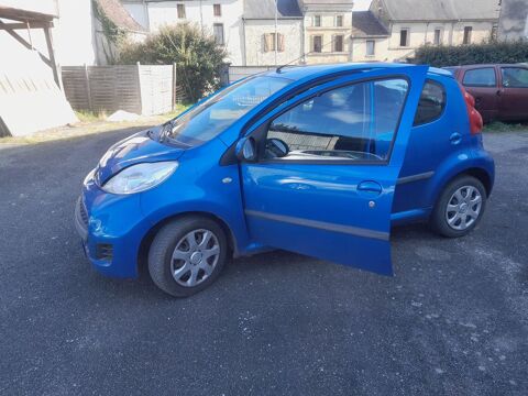 Peugeot 107 1.0e 12V 68ch BLUE LION Trendy 2010 occasion Le Vigan 46300