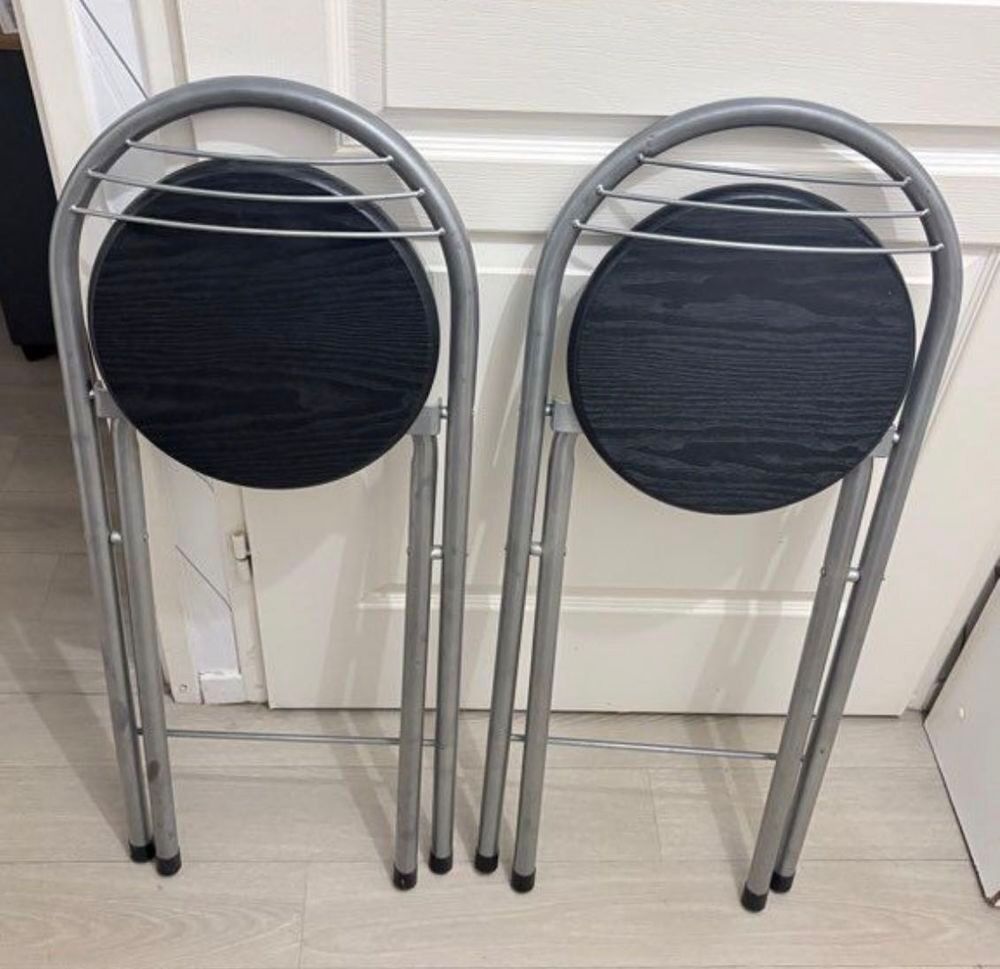 Lot de 2 tabourets pliants en m&eacute;tal Meubles