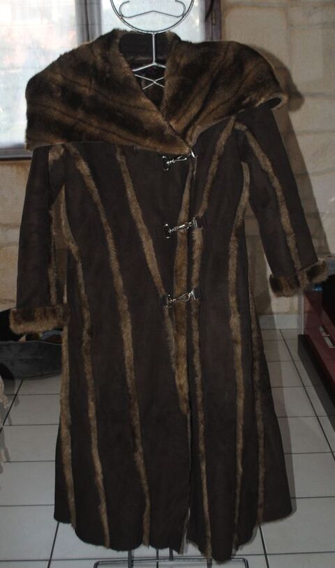 Manteau en fausse fourrure 0 Saint-Pierre-de-B�uf (42)