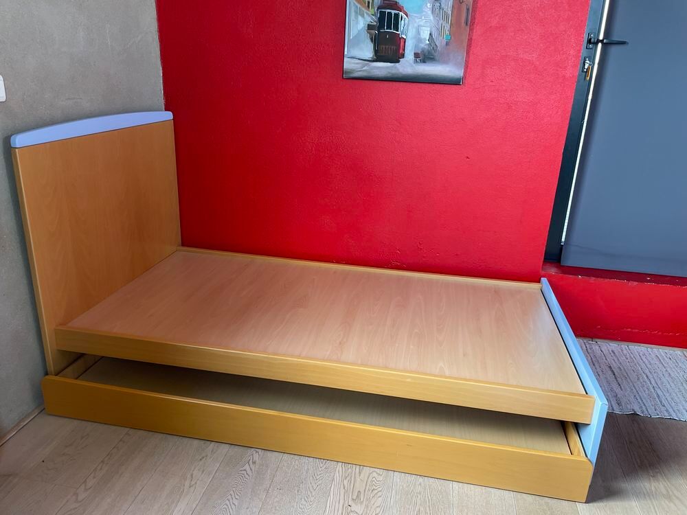 lit enfant avec matelas de 90cm pratiquement neuf Mobilier enfants