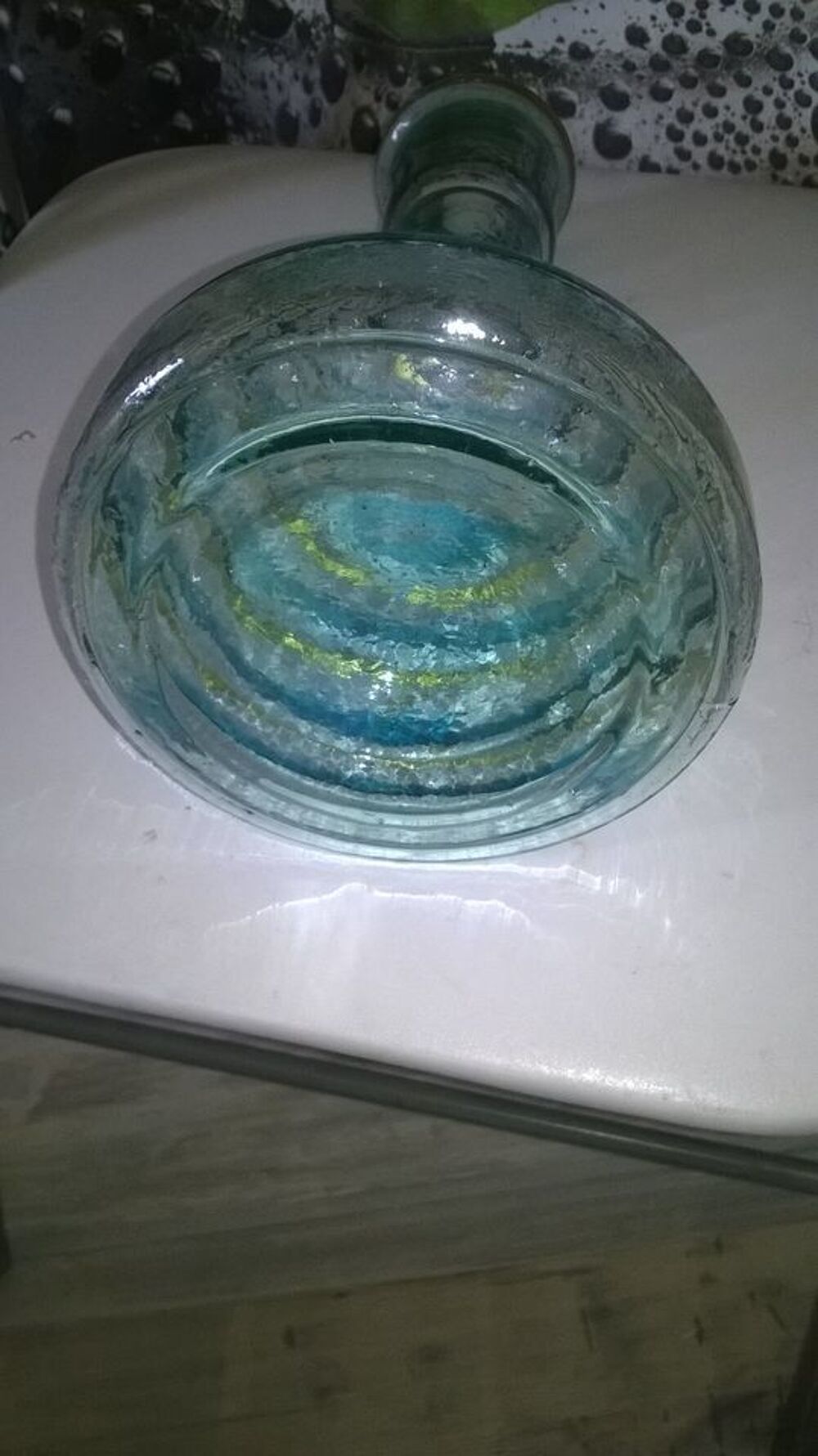 Vase bleu et dore
Bon etat Décoration