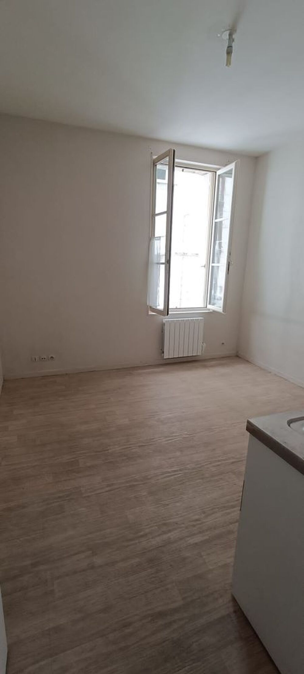 Location Appartement Studio idéalement situé au centre ville Saumur
