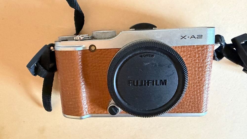 Fuji X-A2 + 2 objectifs Photos/Video/TV