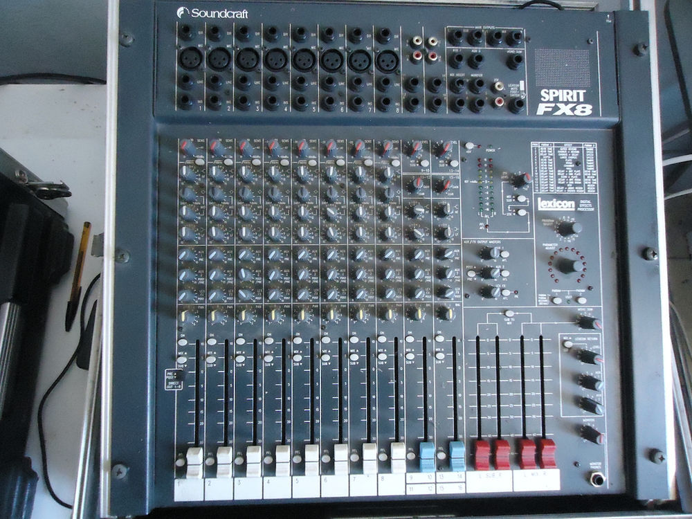 Sono Electro-Voice sx 300 + TABLE + AMPLI Instruments de musique