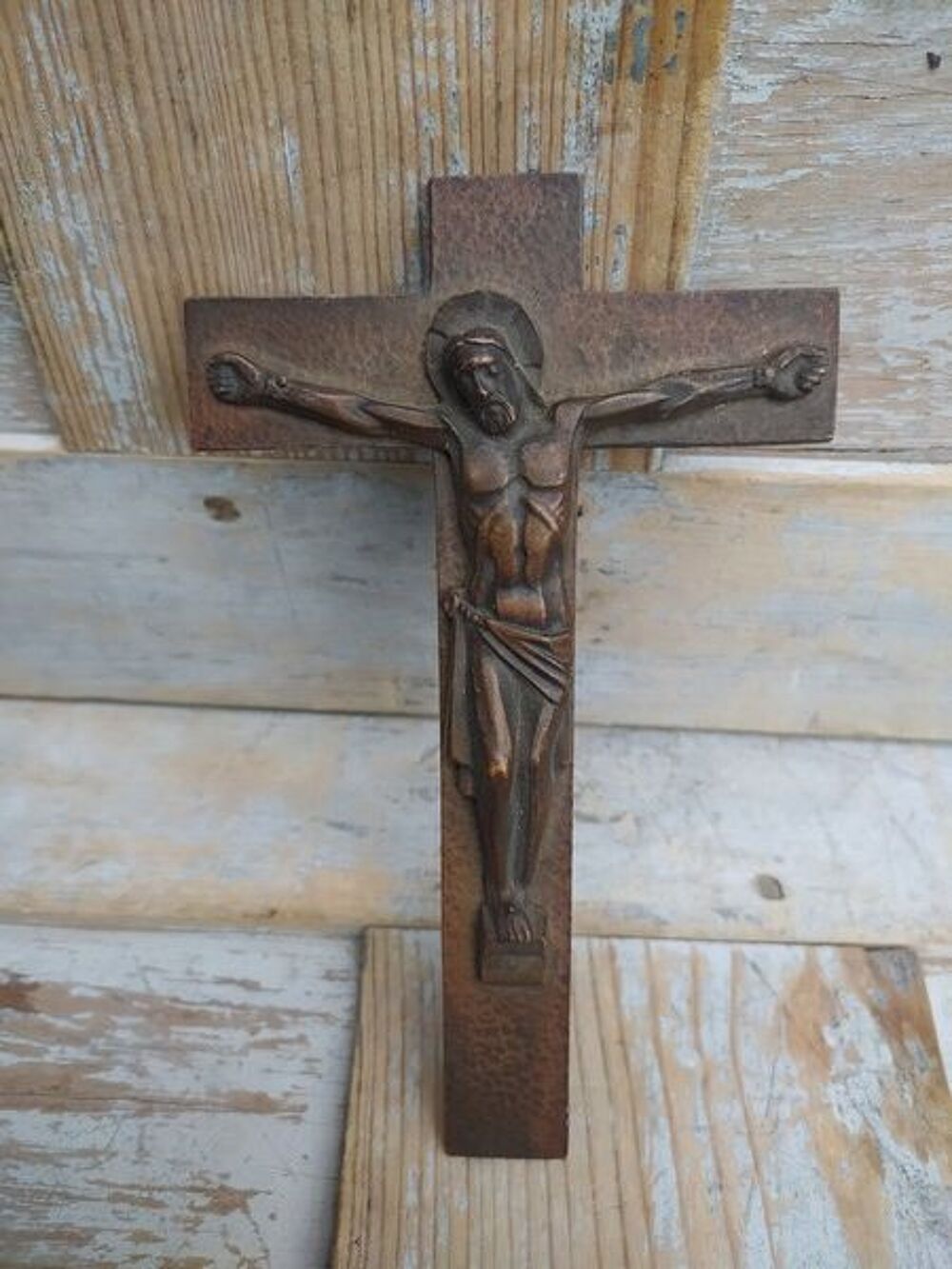 Ancien Crucifix en Bronze Art D&eacute;co 
