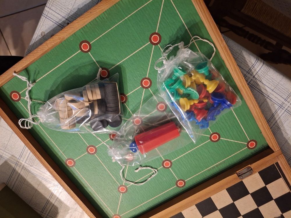 jeu de soci&eacute;t&eacute; Jeux / jouets