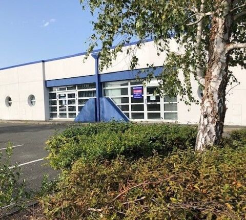 Local d'activit&eacute;s 300 m&sup2; Aytr&eacute; 2225 17440 Aytré