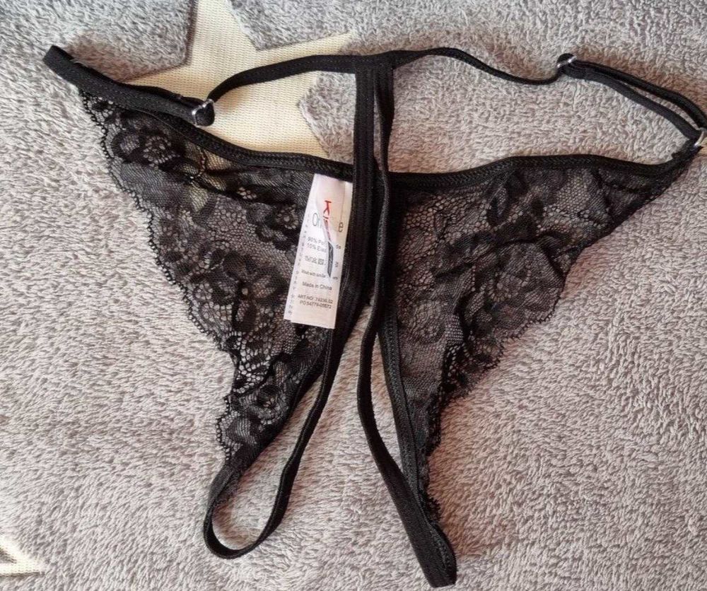 Tr&egrave;s joli string papillon noir Vêtements