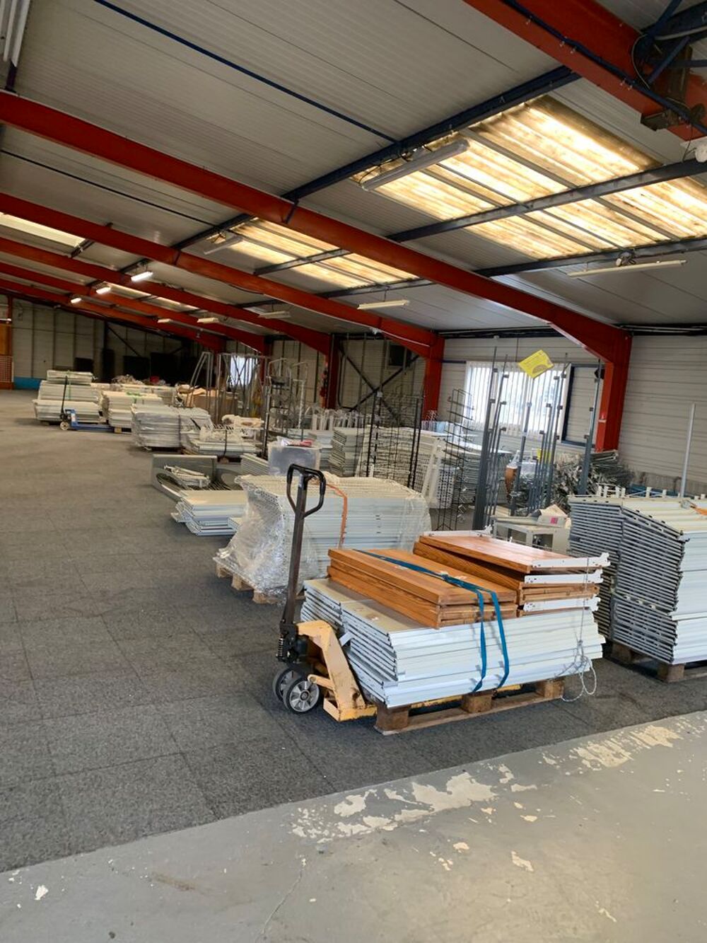 Rayonnage &eacute;tag&egrave;re de magasin 600m2 Meubles