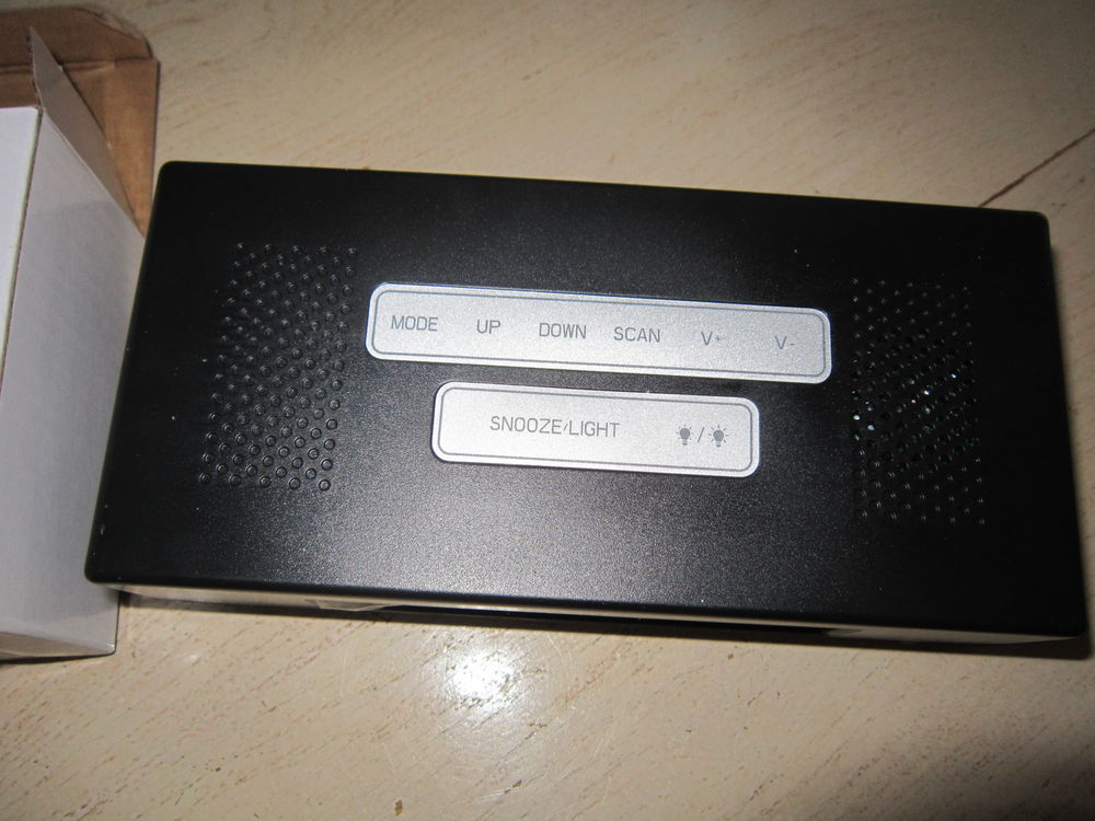Radio r&eacute;veil de couleur noire Audio et hifi