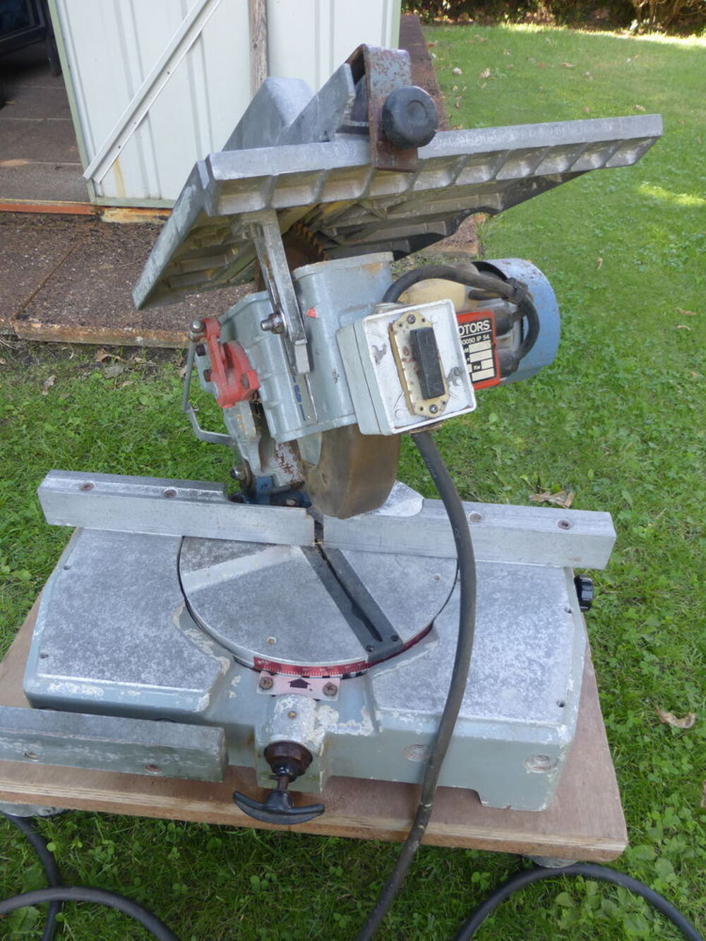 SCIE A ONGLET ET DELIGNAGE Bricolage