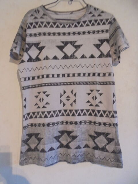 Tee-shirt motifs g�om�triques DEVRED (93) 8 Tours (37)