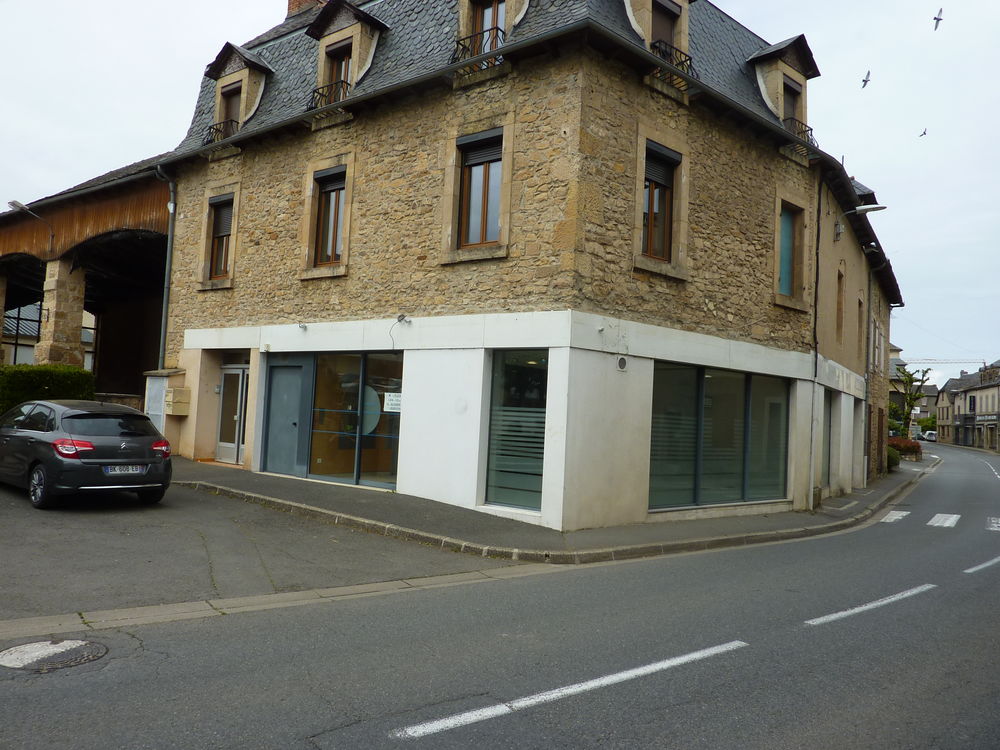 Location Autre Local Commercial - Centre village MONTBAZENS Montbazens