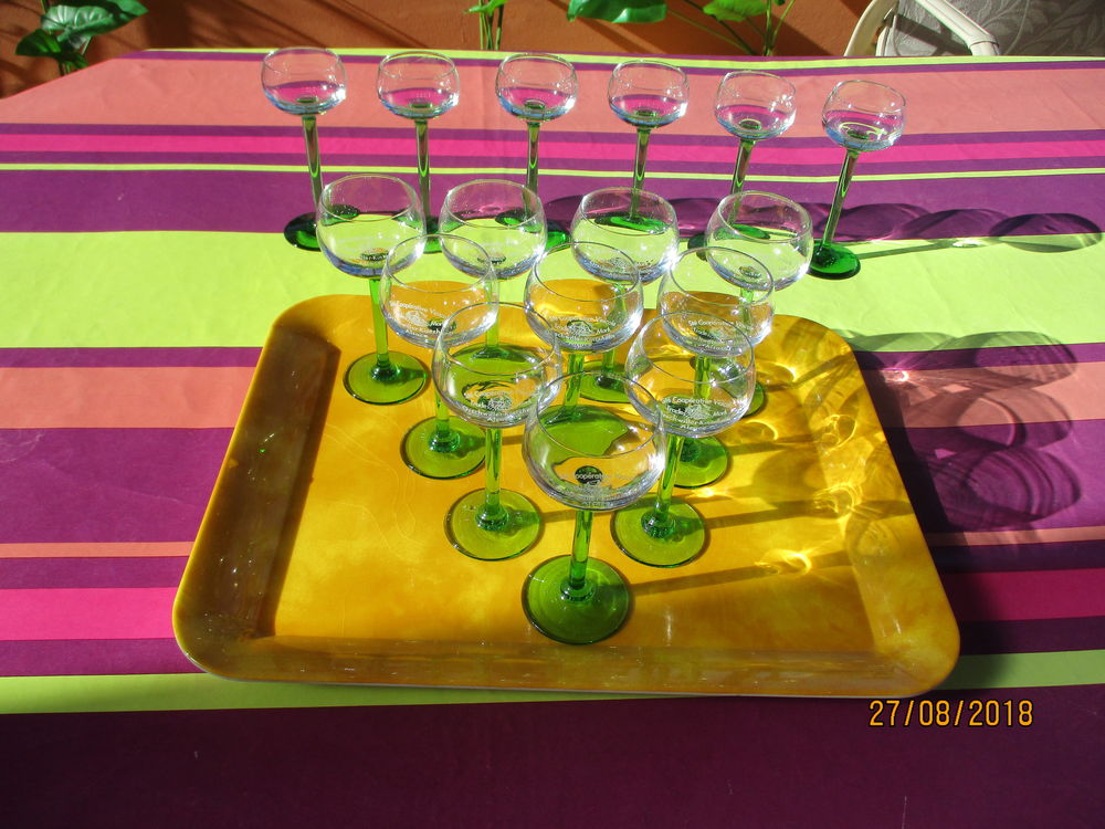 Lot de 10 + 6 verres Alsace (Orschwiller) Décoration