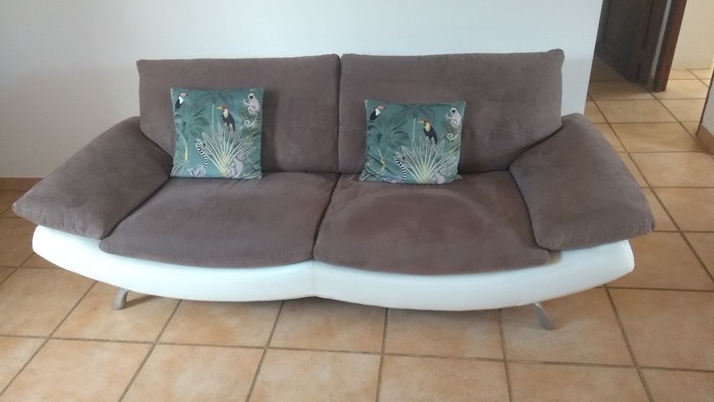Canap&eacute; Ch&acirc;teau d' Ax , fixe 3 places Meubles