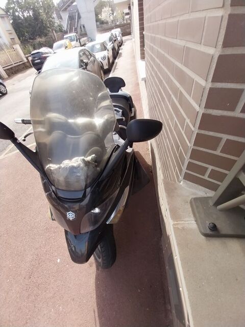 Scooter PIAGGIO 2010 occasion Viroflay 78220