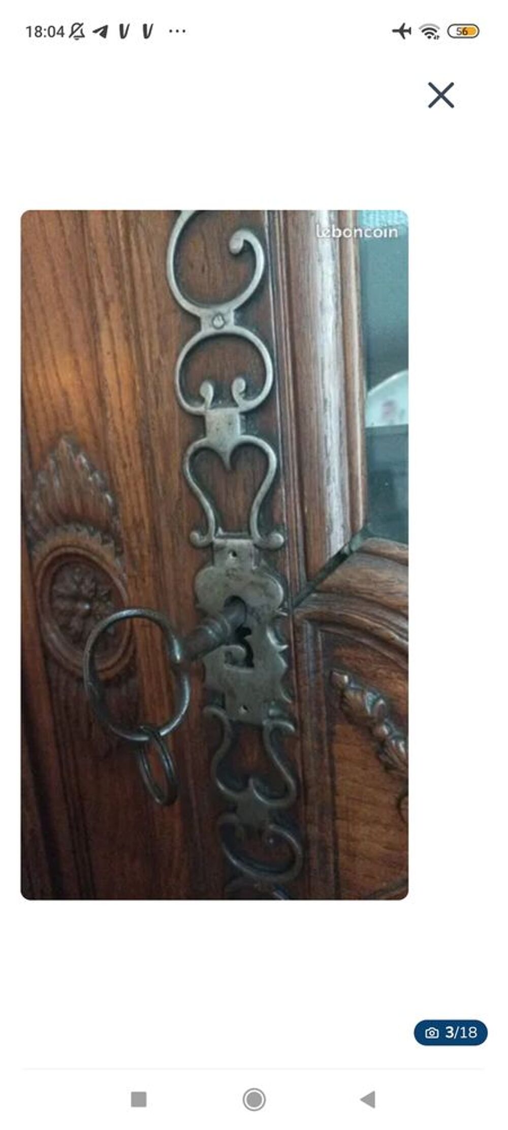 Magnifique meuble tr&egrave;s ancien ( vitrine, bahut, armoire ) Meubles
