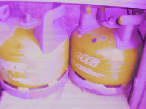   bouteilles de gaz de marque elfi Avignon (84)