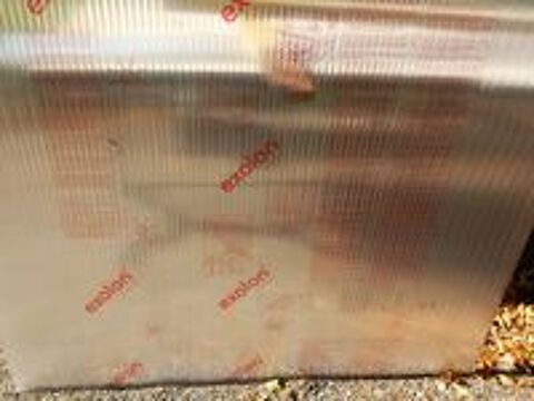   PLAQUES DE POLYCARBONATE CLAIRE EN 16 mm. 