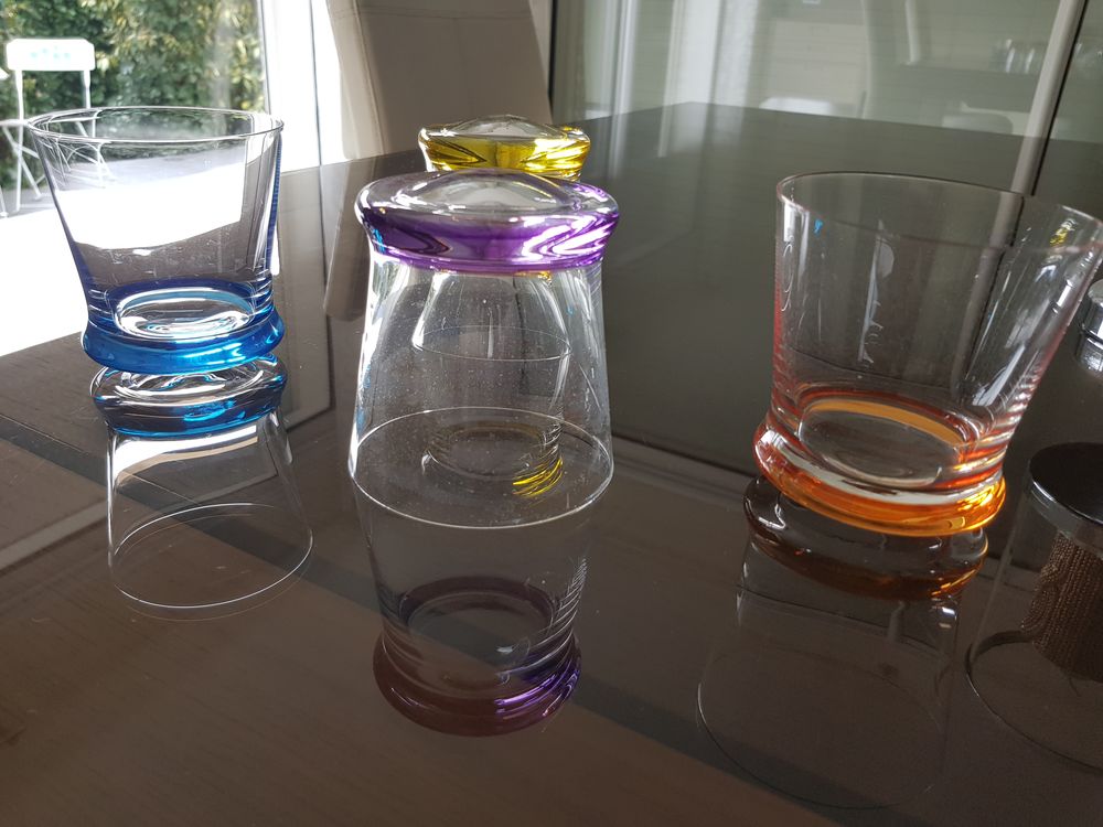 6 VERRES DESIGN / TOURNENT sur eux m&ecirc;me Décoration