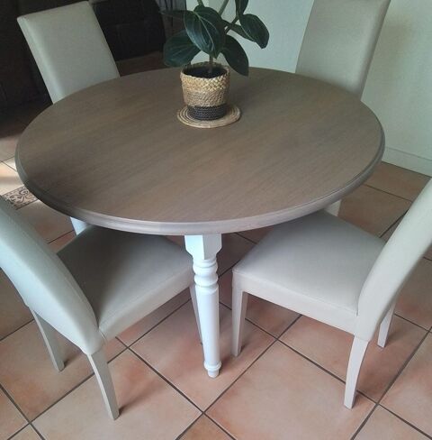 Table � manger ronde, marque Apolline 4/8 personnes 450 P�rigny (17)