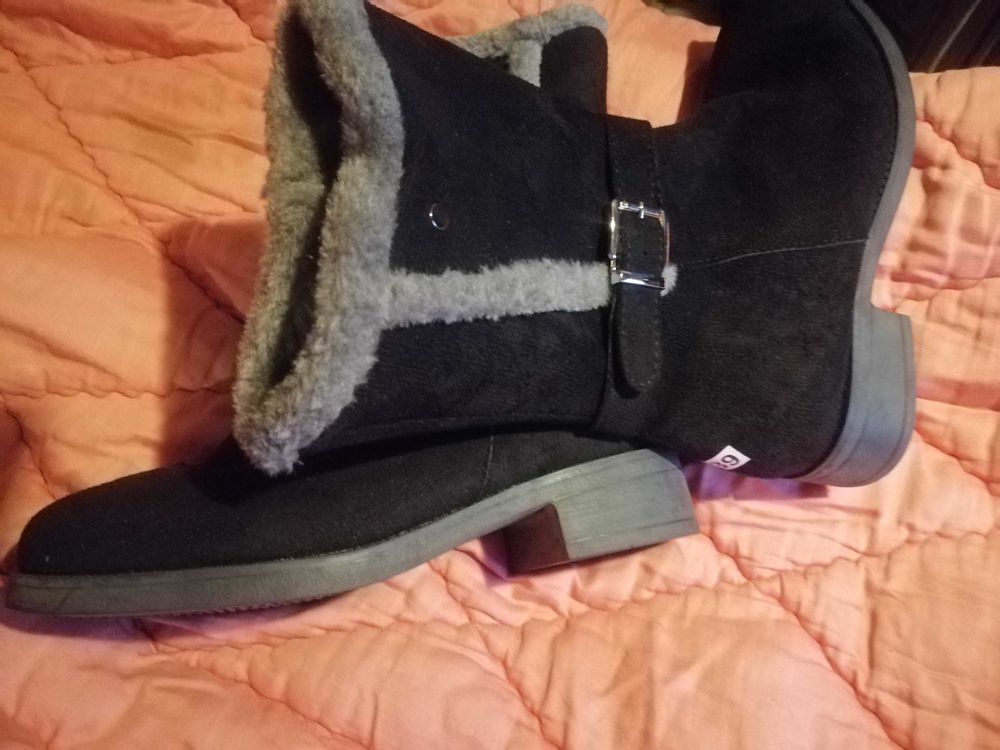 paire de botte fourr&eacute; femme Chaussures