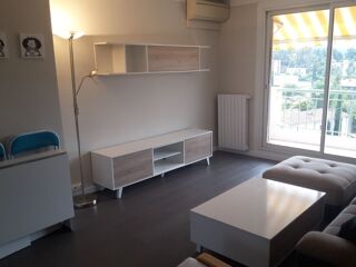  Appartement à louer 3 pièces 55 m²