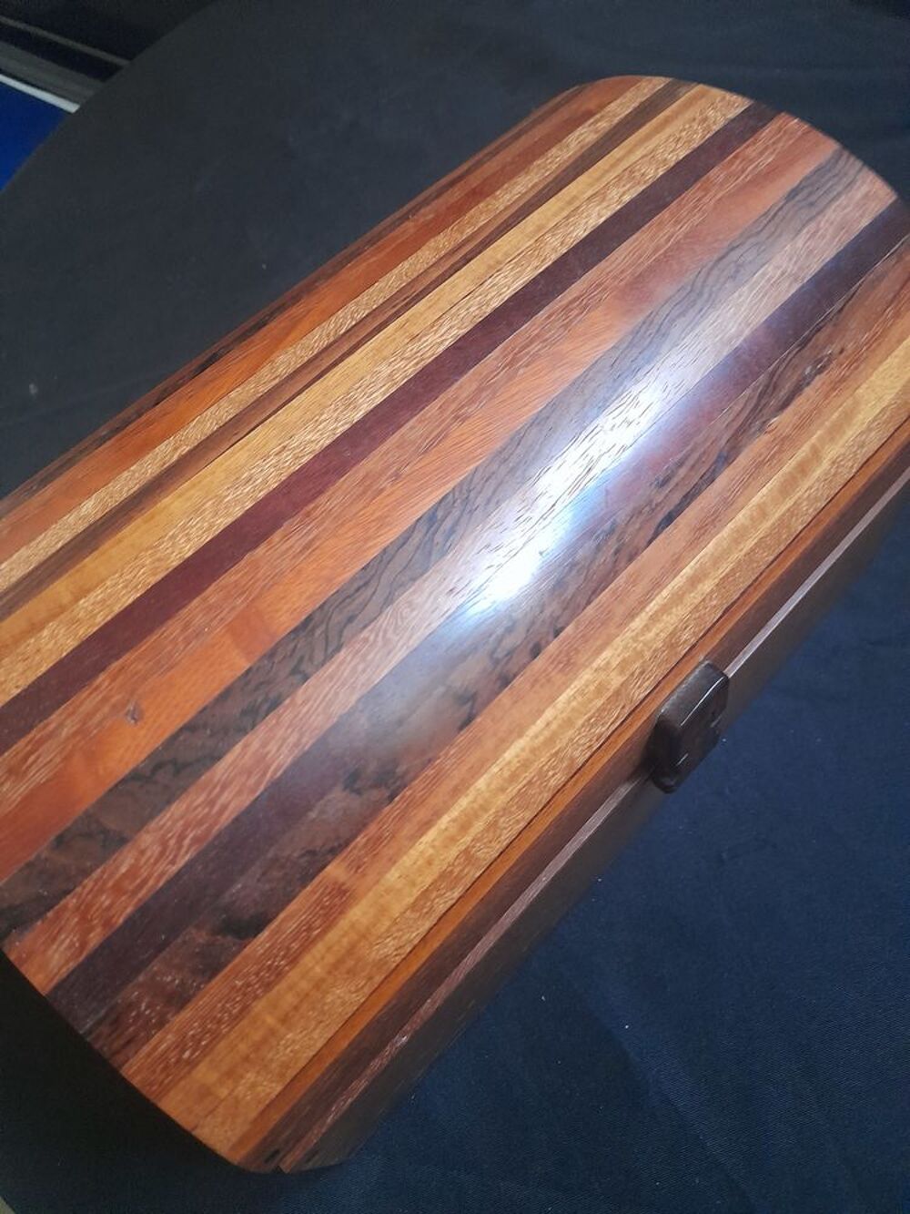 Coffret &agrave; bijoux en bois de Guyane. Décoration