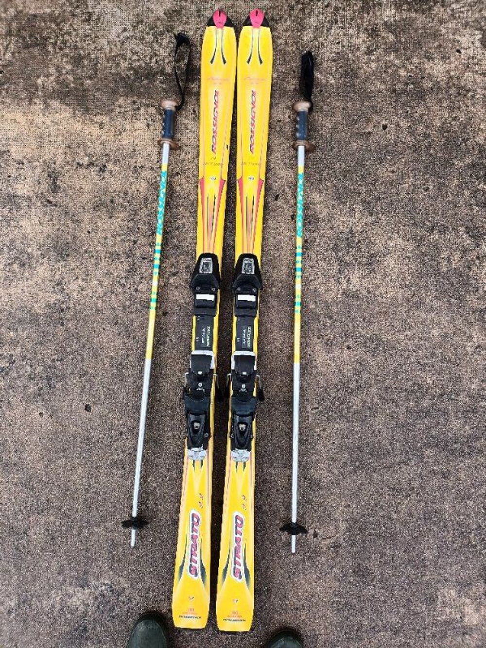SKIS Sports