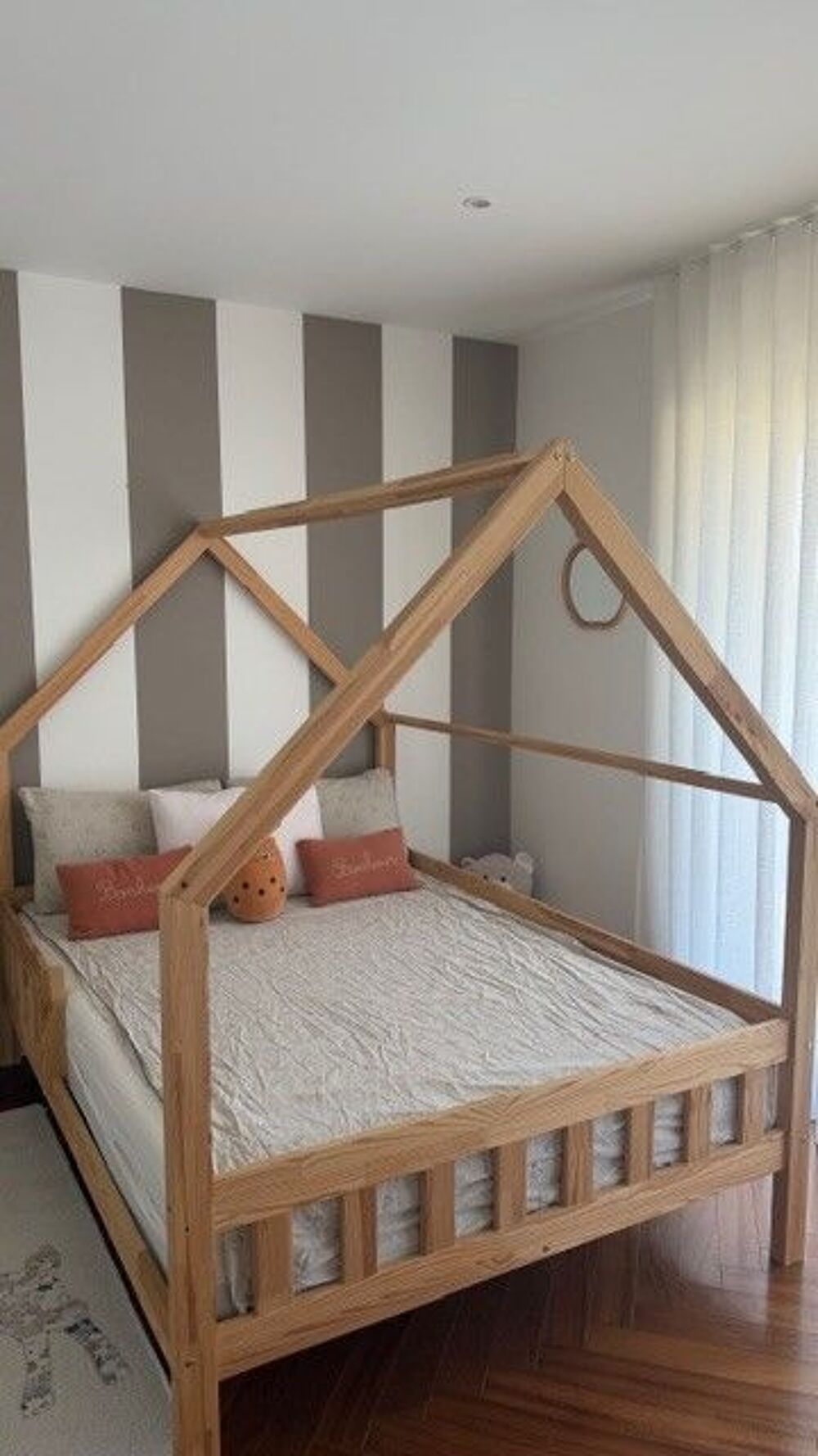 lit cabane 140*190 Meubles