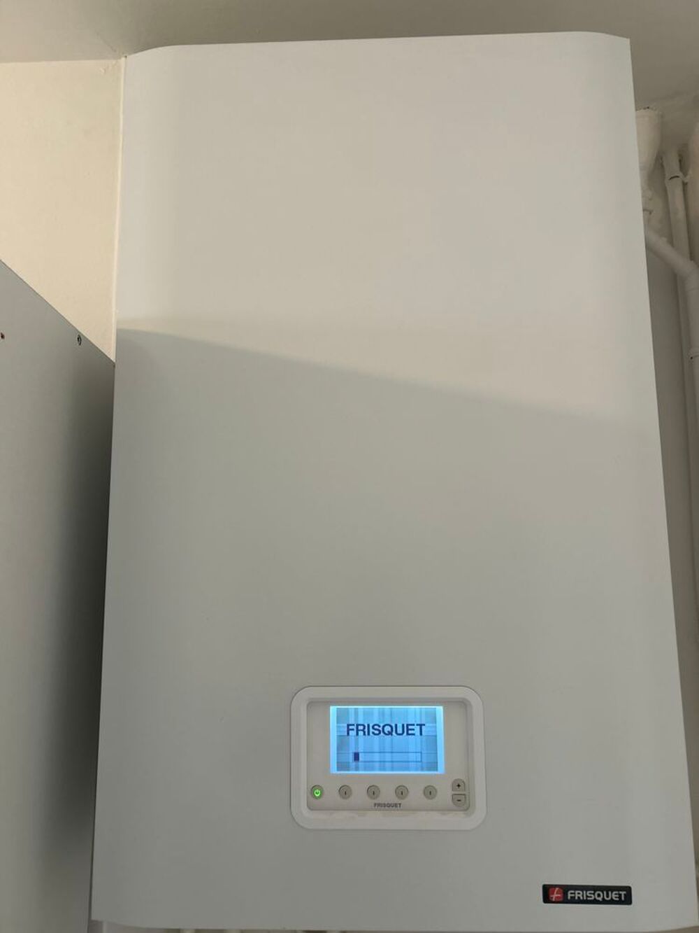 Chaudi&egrave;re FRISQUET &agrave; condensation ultra Luxe vantouse gaz Bricolage