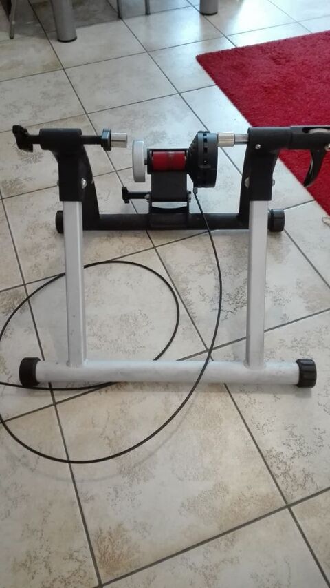 Home trainer pour instaler velo. 50 La Rochelle (17)