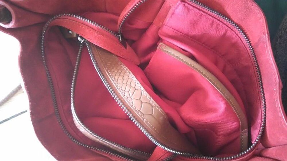 Sac &agrave; main FUCHSIA rouge Maroquinerie