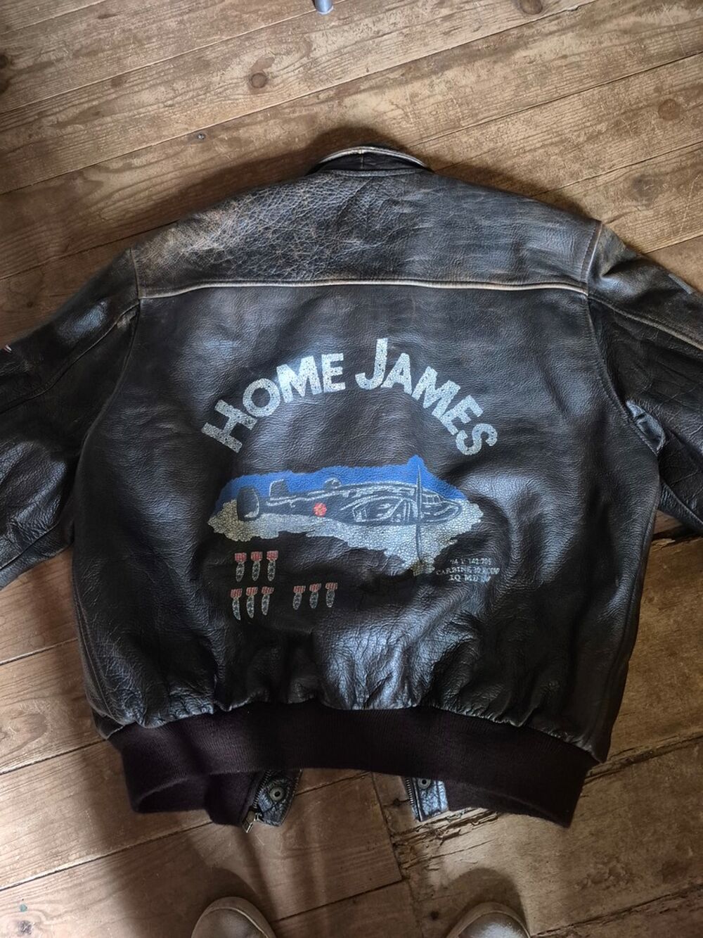 Blouson Chevignon en cuir marron vintage avec motifs V�tements