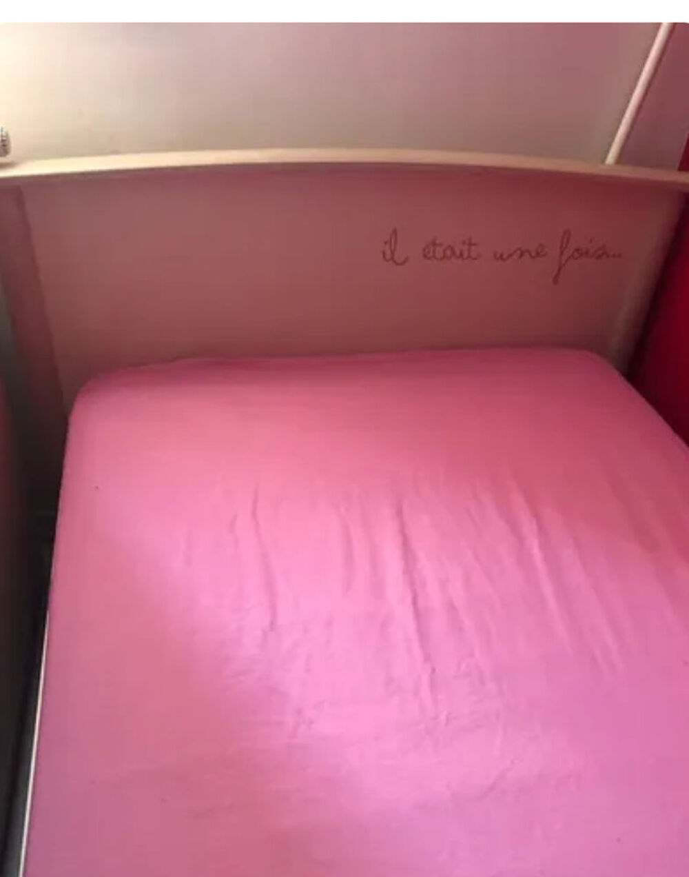 Lit enfant
Avec sommier et matelas en tr&egrave;s bon &eacute;tat 
Mobilier enfants