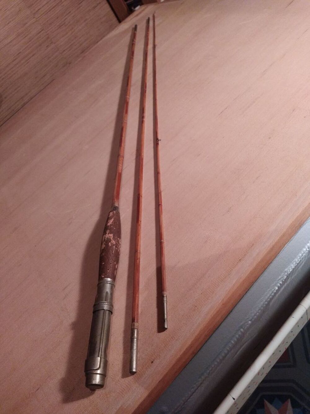 Canne a p&ecirc;che a la mouche en bambou refendu de collection 