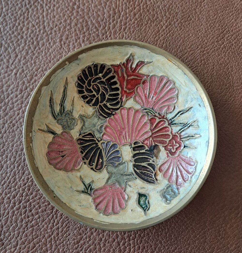 lot de 2 coupelles vide poche en m&eacute;tal laiton grav&eacute; &eacute;maill&eacute; Décoration
